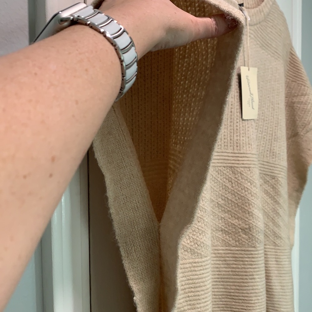 Tan Tunic - Picture 2 of 6